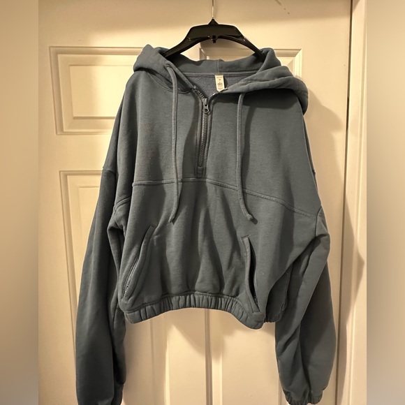 ALO Yoga Blue/Teal Half-Zip Hoodie - Picture 1 of 7